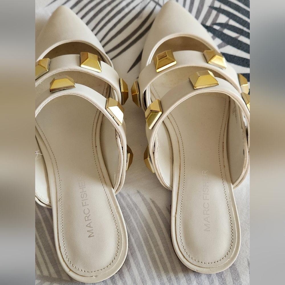 Pointy toe slip on mules